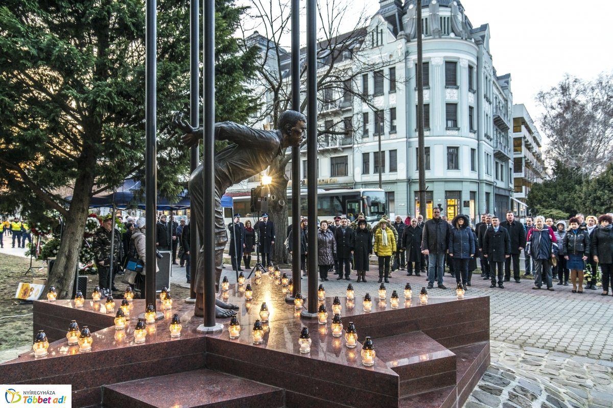 A kommunizmus áldozataira emlékeztek