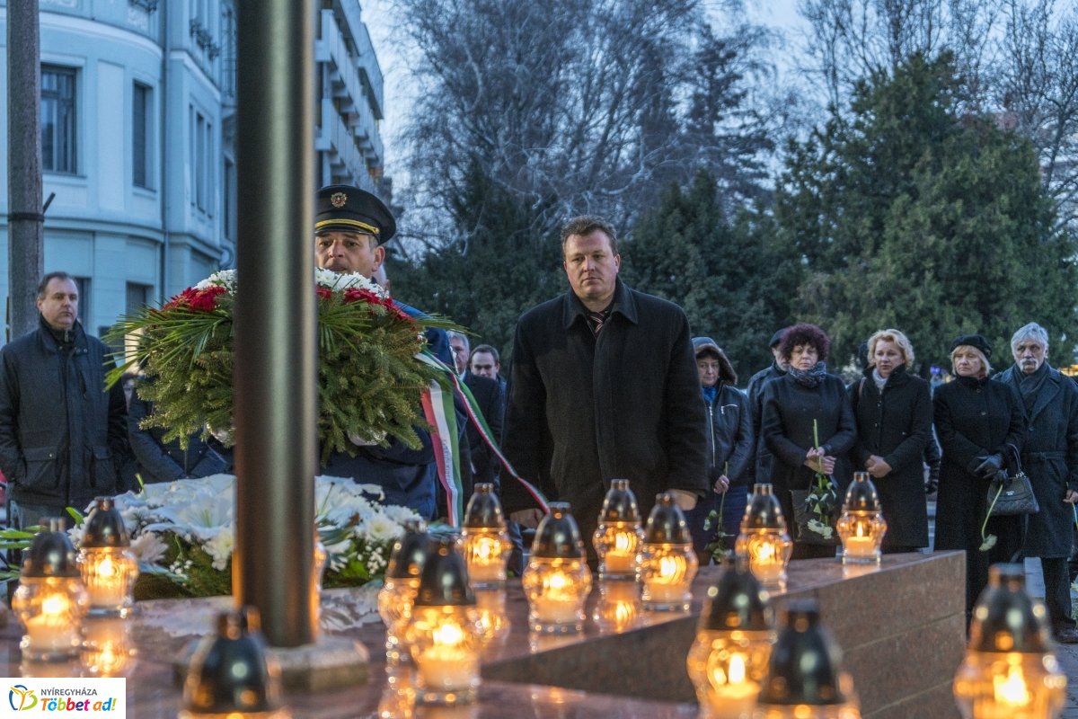 A kommunizmus áldozataira emlékeztek