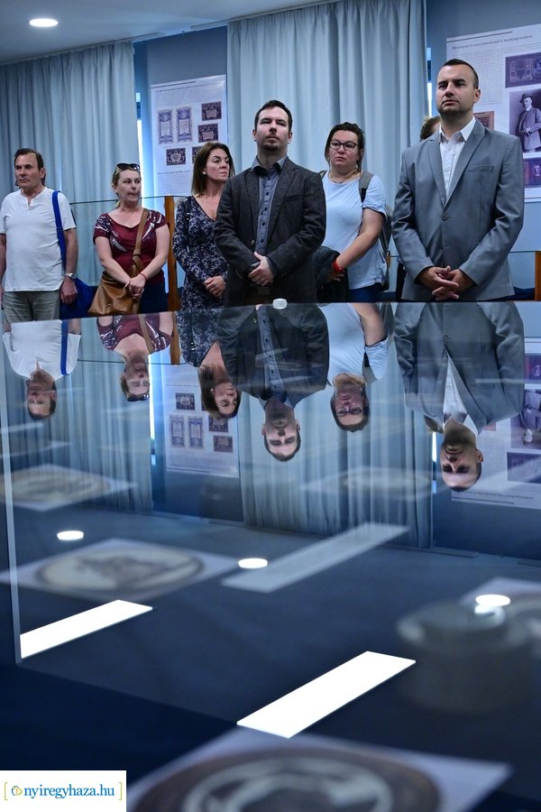 A Kossuth-bankótól a forintig - időszaki kiállítás a Kállay Házban