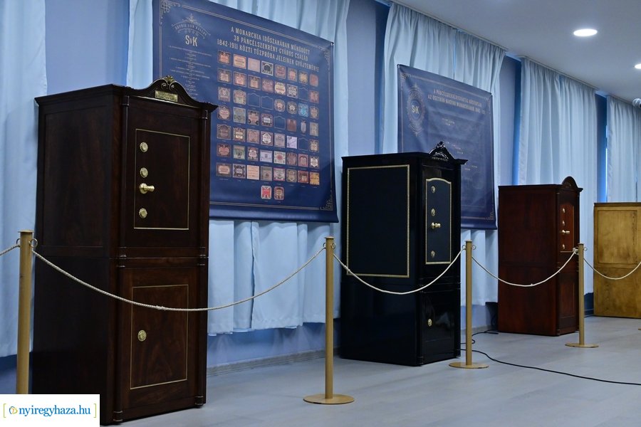 A Kossuth-bankótól a forintig - időszaki kiállítás a Kállay Házban