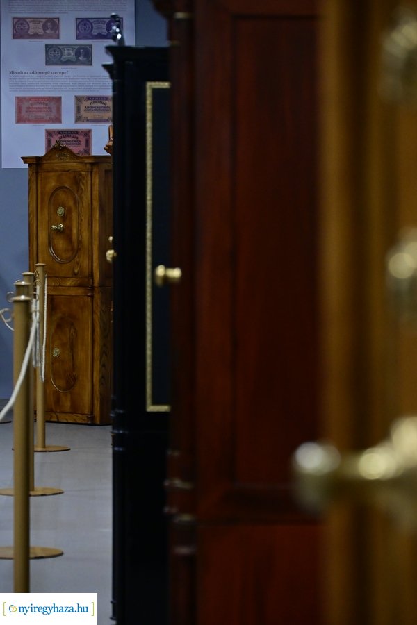 A Kossuth-bankótól a forintig - időszaki kiállítás a Kállay Házban