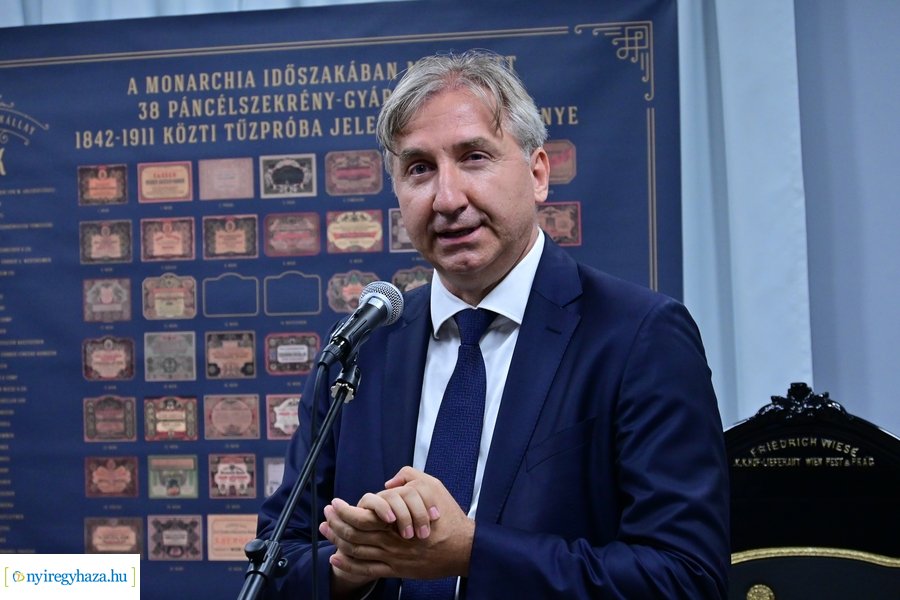 A Kossuth-bankótól a forintig - időszaki kiállítás a Kállay Házban