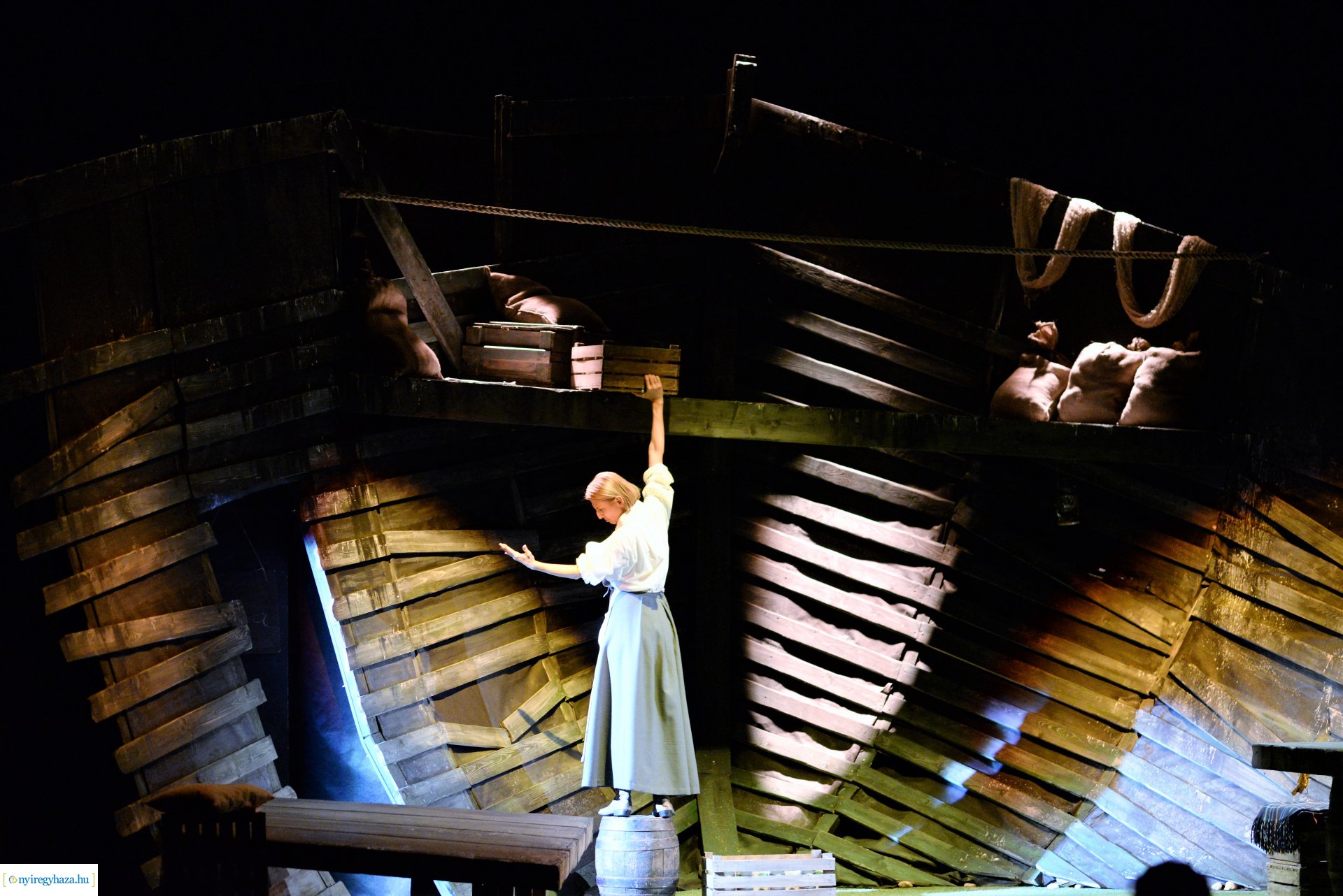 A kripli - bemutató előadás a Móricz Zsigmond Színházban