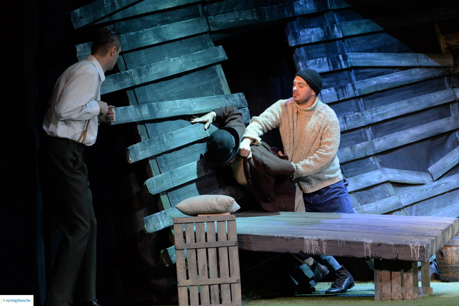 A kripli - bemutató előadás a Móricz Zsigmond Színházban