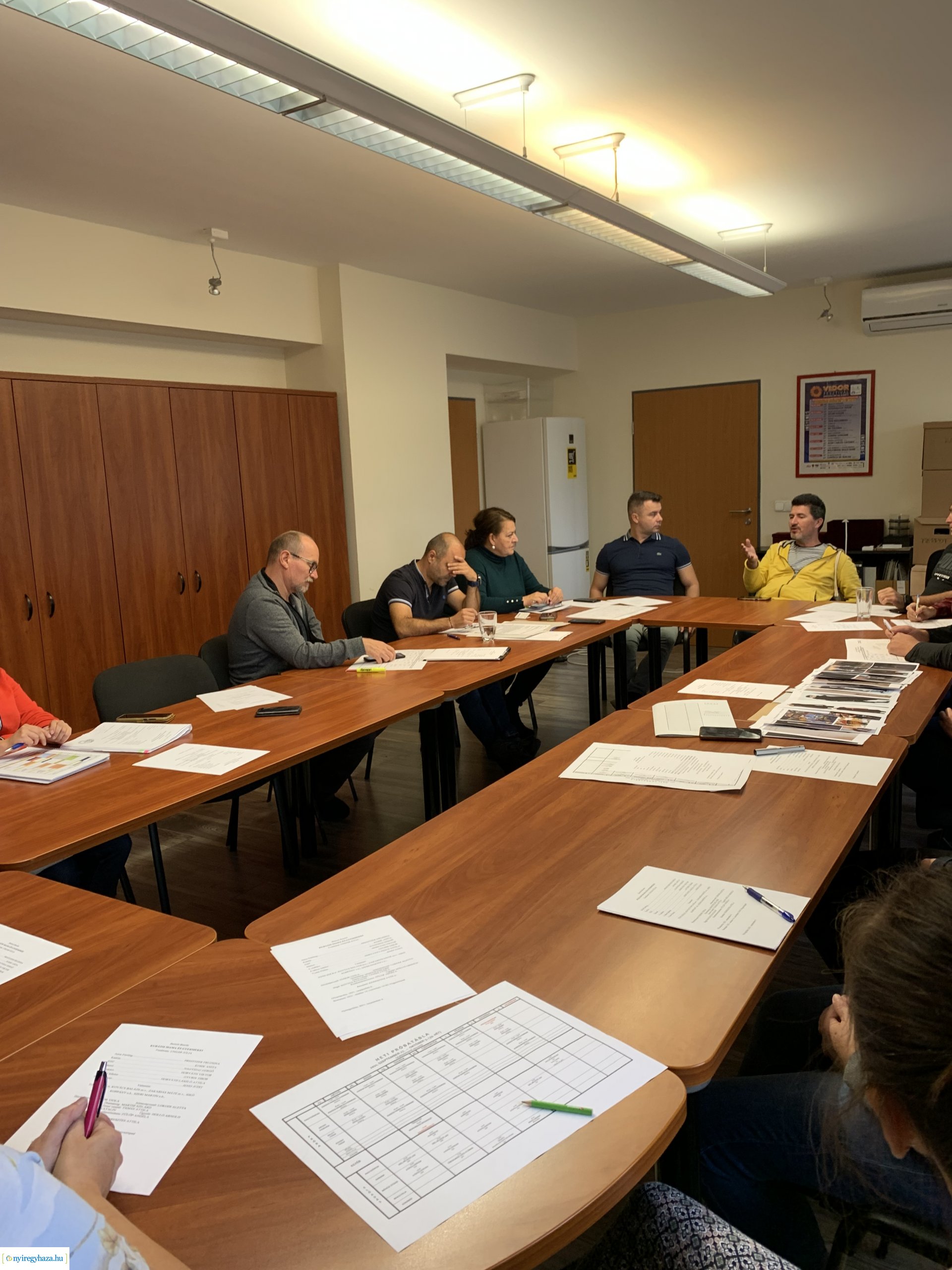 A Kurázsi mama és gyermekei című előadás jelmez- és díszlettervei