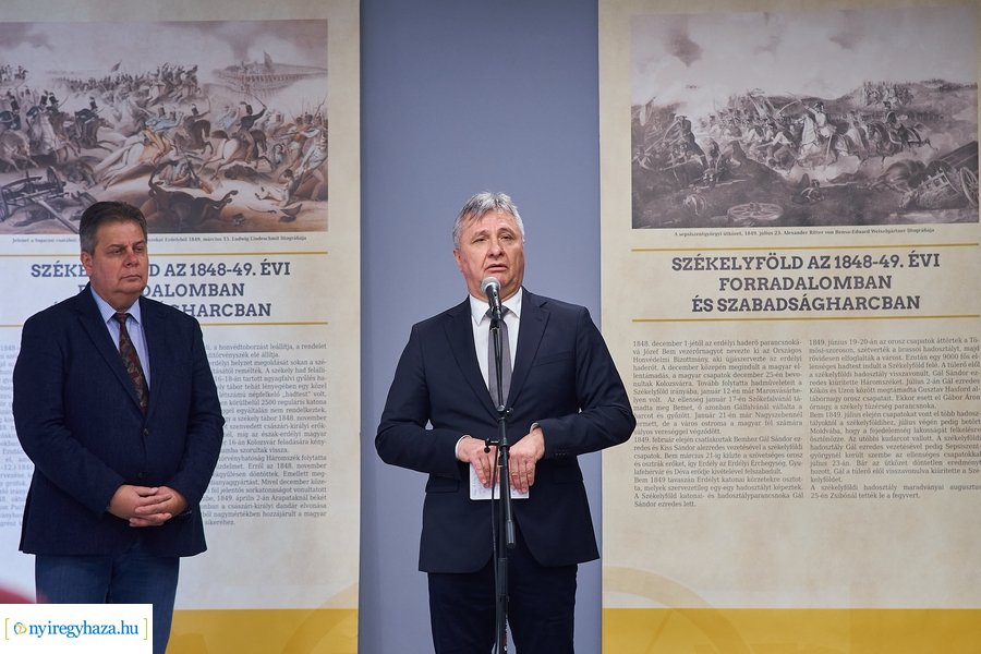 A Lészen ágyú kiállítás megnyitó