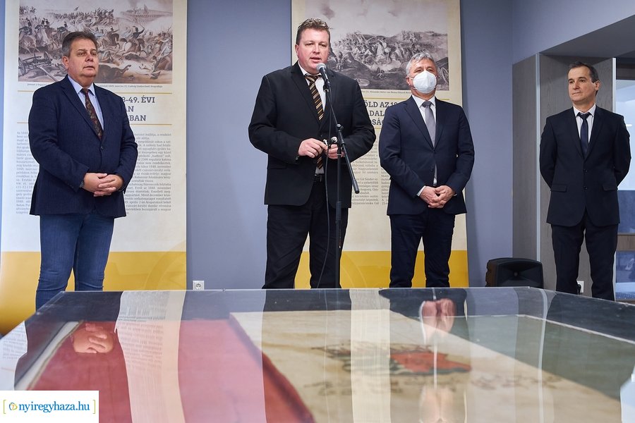 A Lészen ágyú kiállítás megnyitó