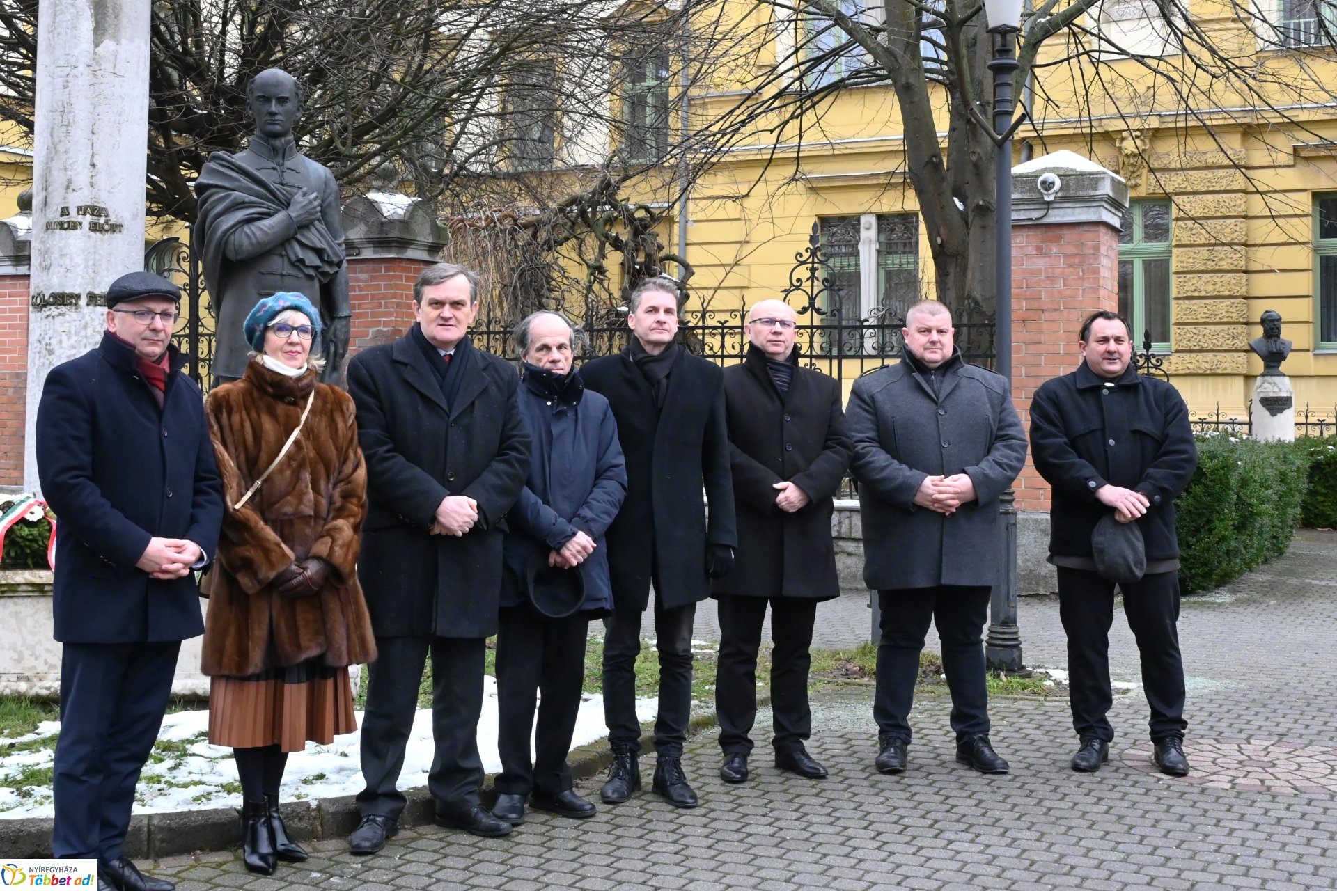 A Magyar Kultúra Napja - koszorúzás a Vármegyeháza bejáratánál