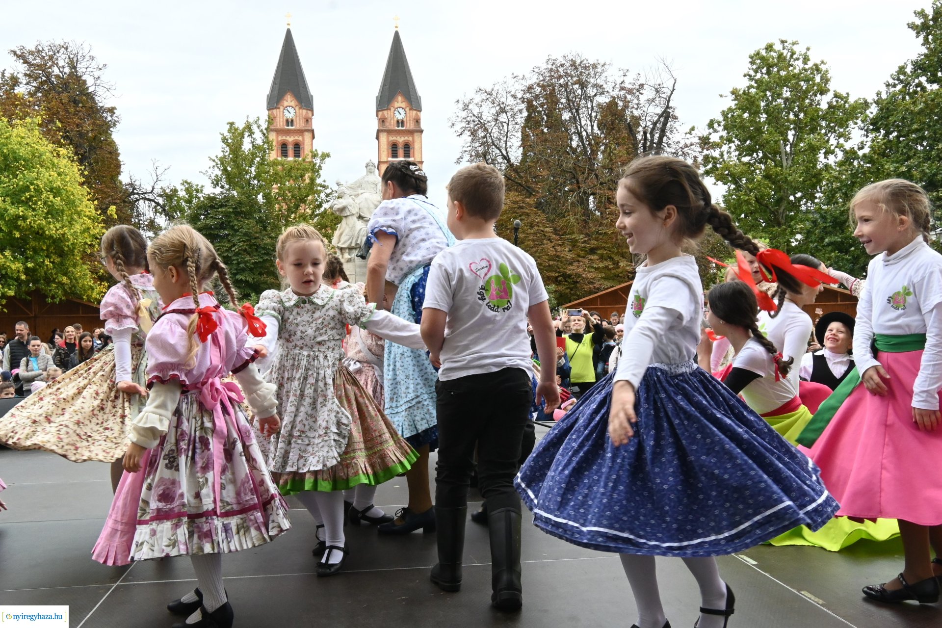 A magyar népi játék napja