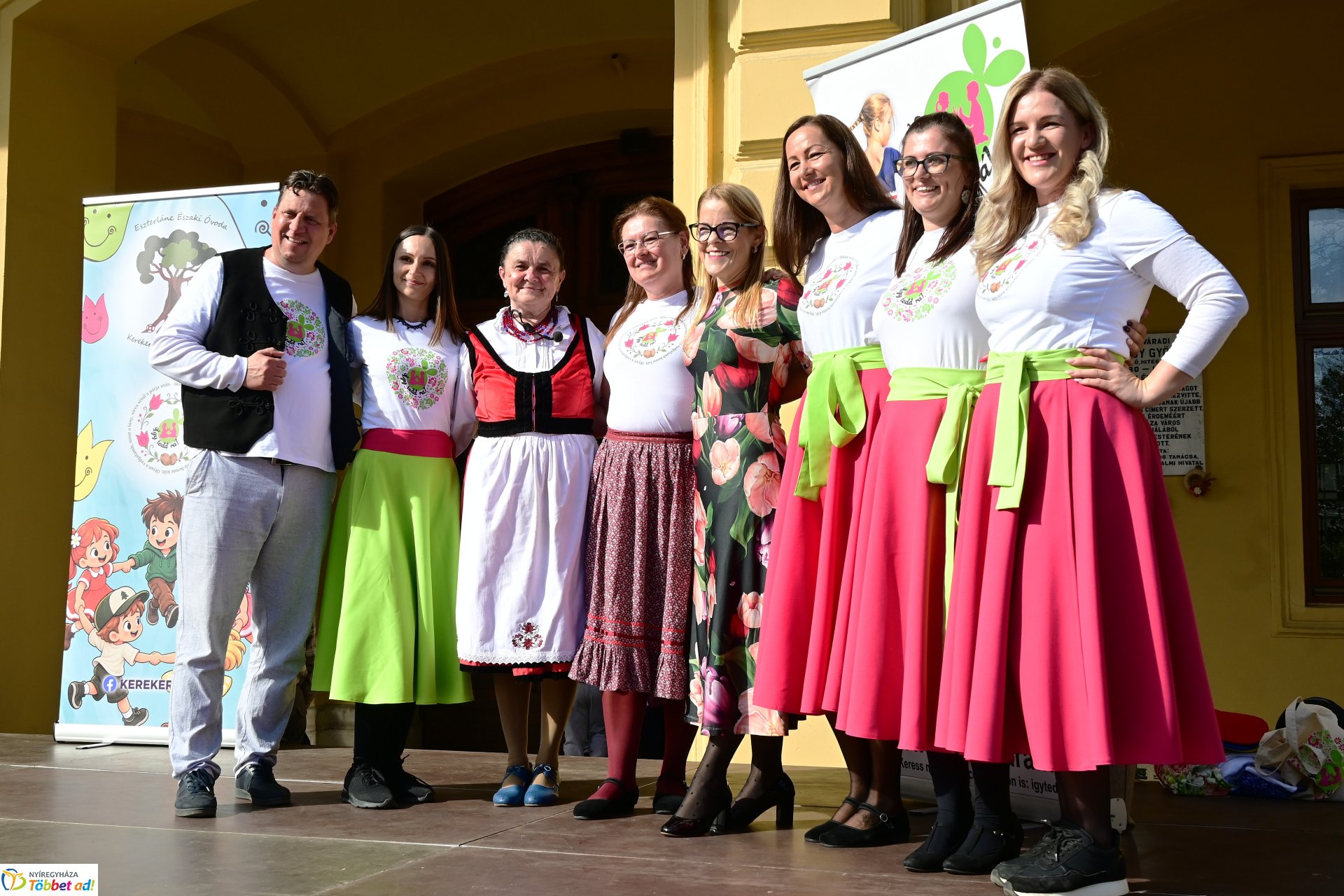 A Magyar Népi Játék Napját ünnepelték a Kossuth téren