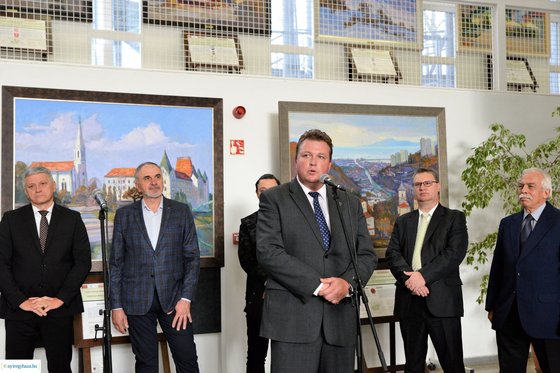 A magyar Szent Korona vármegyéi - vándorkiállítás megnyitó