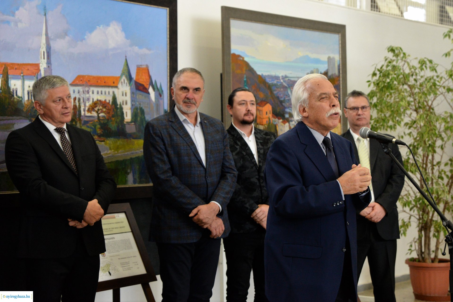 A magyar Szent Korona vármegyéi - vándorkiállítás megnyitó