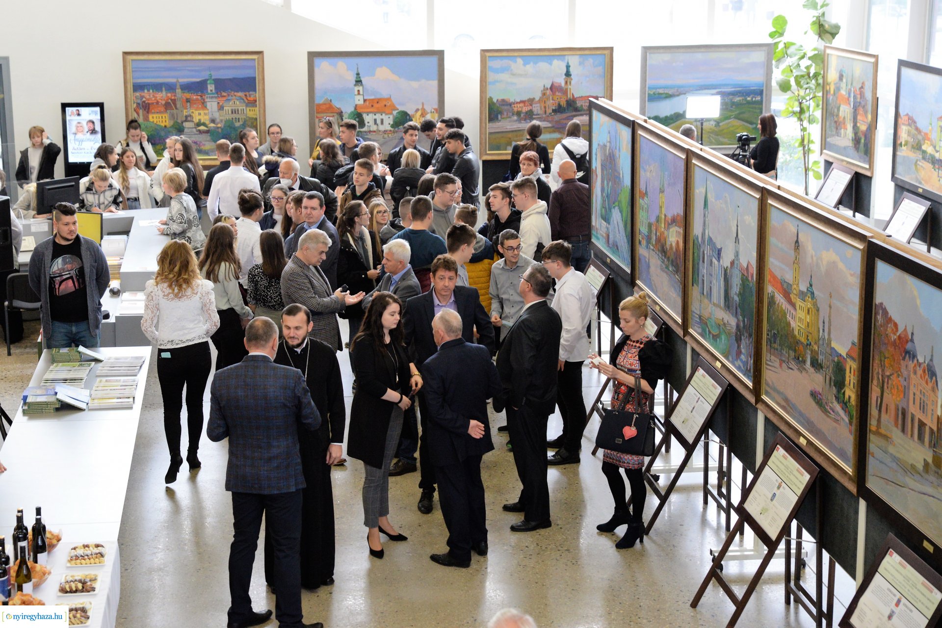 A magyar Szent Korona vármegyéi - vándorkiállítás megnyitó