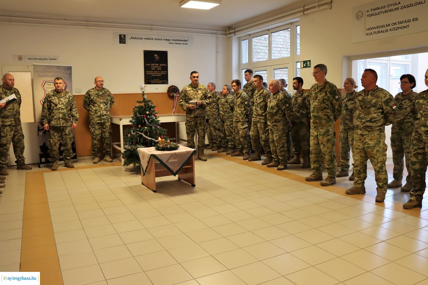 A második gyertya is ég a Damjanich laktanyában