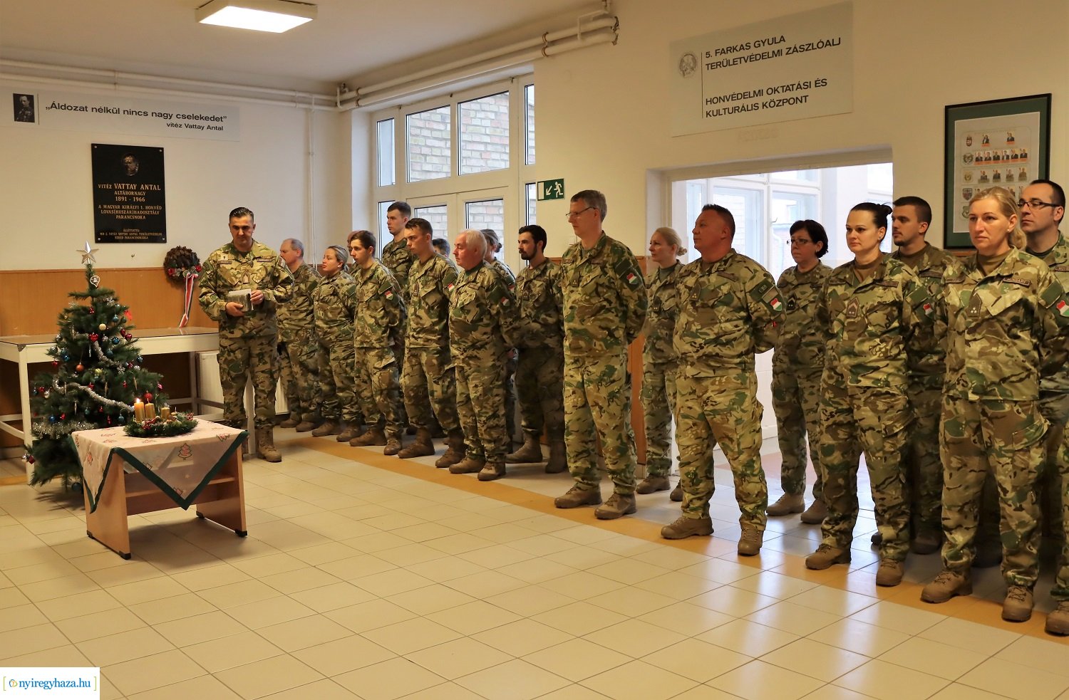 A második gyertya is ég a Damjanich laktanyában