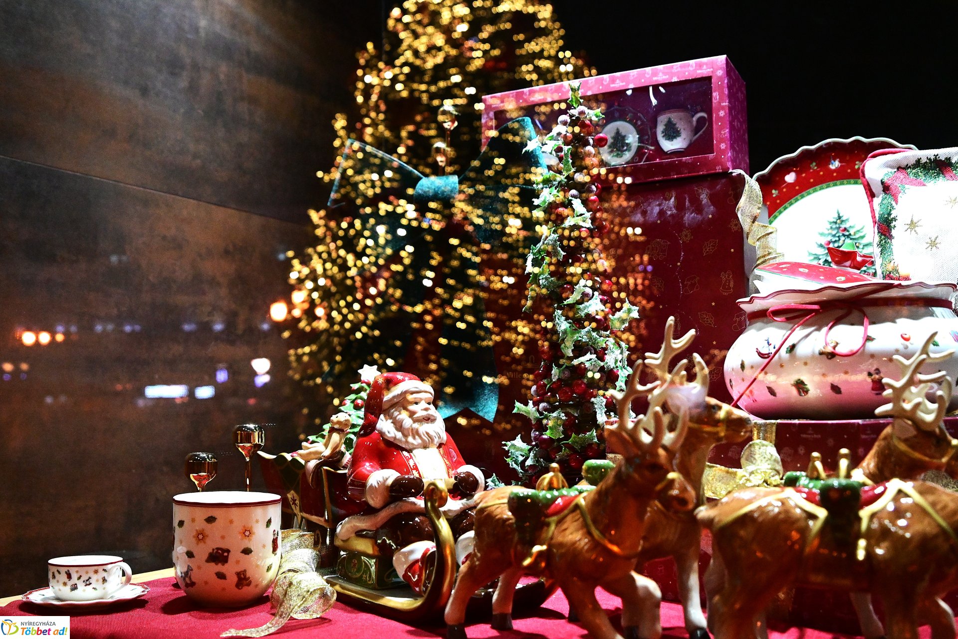 A második gyertya is ég az adventi koszorún