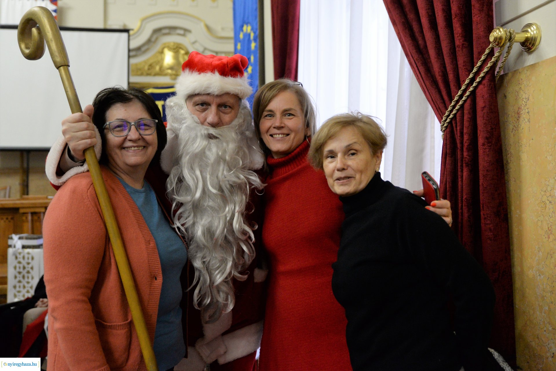 A Megyeházán járt a Rotary mikulás