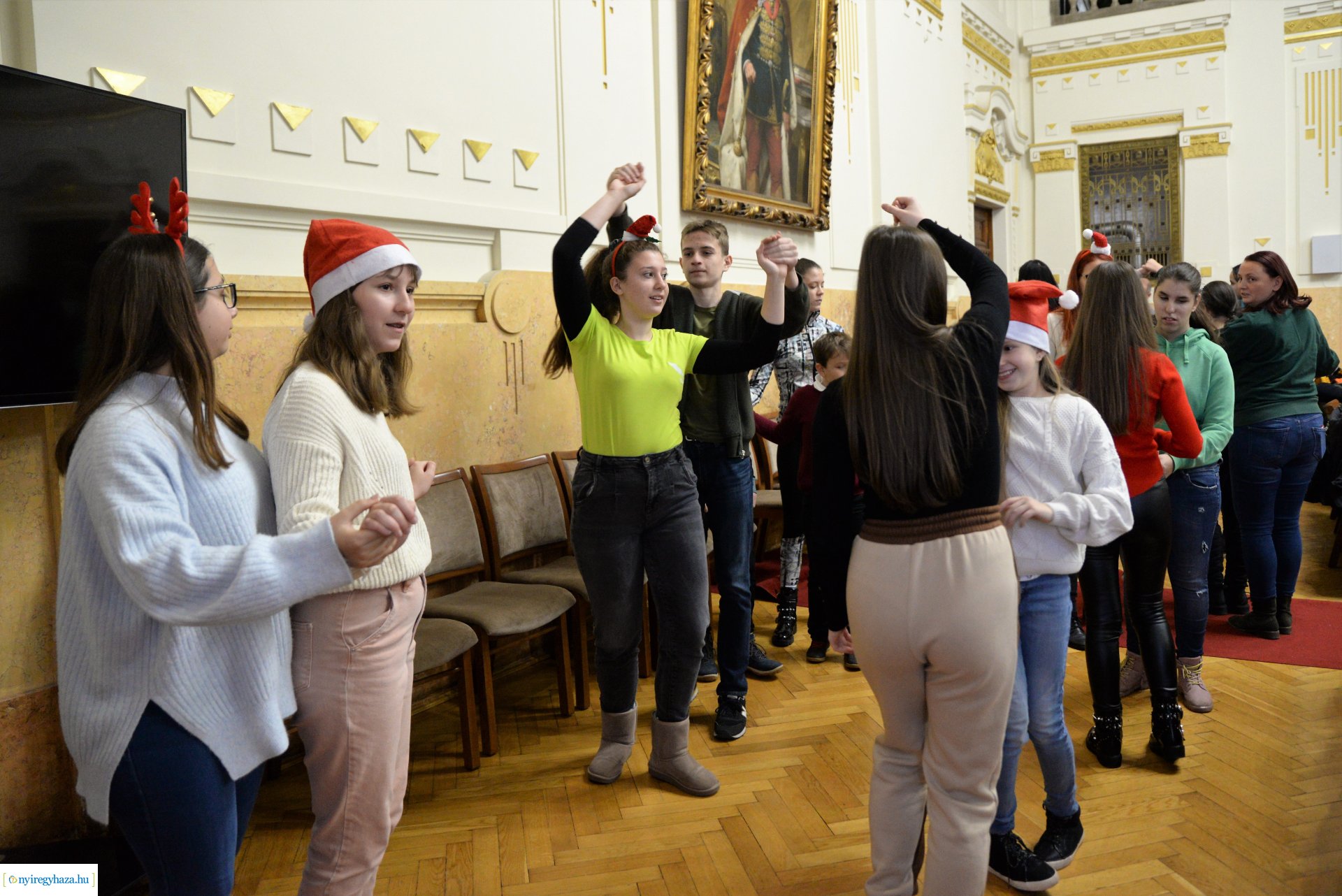 A Megyeházán járt a Rotary mikulás