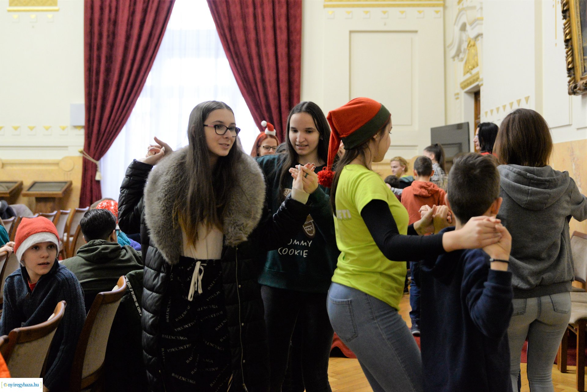 A Megyeházán járt a Rotary mikulás