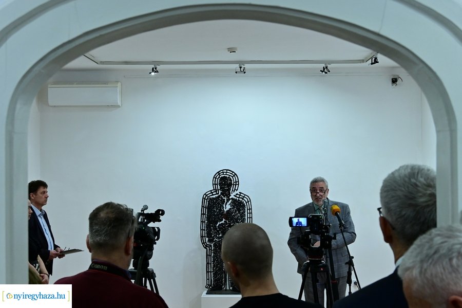 A napfény szerelmese - kiállítás