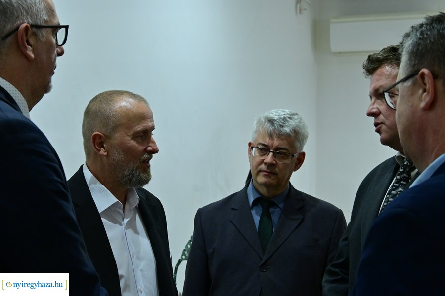 A napfény szerelmese - kiállítás