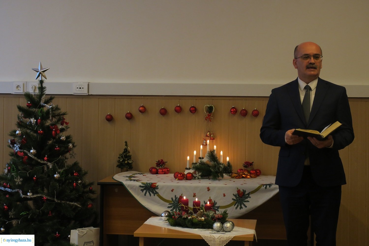 A negyedik gyertya is ég a Damjanich laktanyában