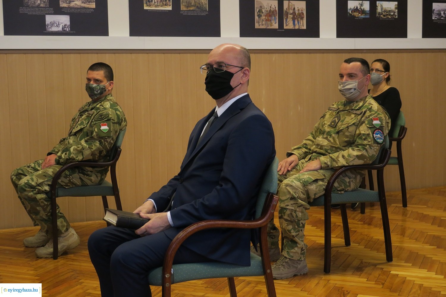 A negyedik gyertya is ég a Damjanich laktanyában