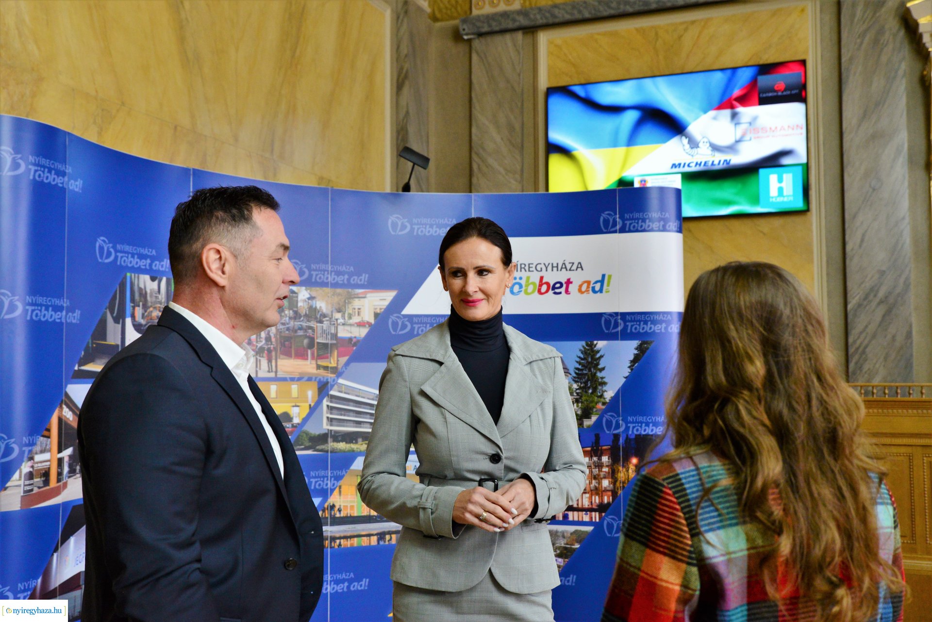 A Nyíregyházi Humanitárius Csoport elismerő okleveleinek átadása