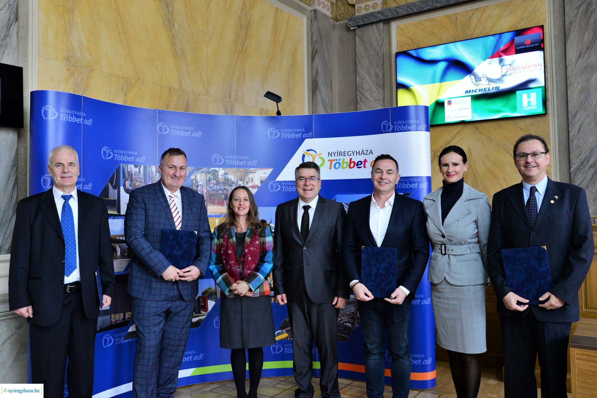 A Nyíregyházi Humanitárius Csoport elismerő okleveleinek átadása