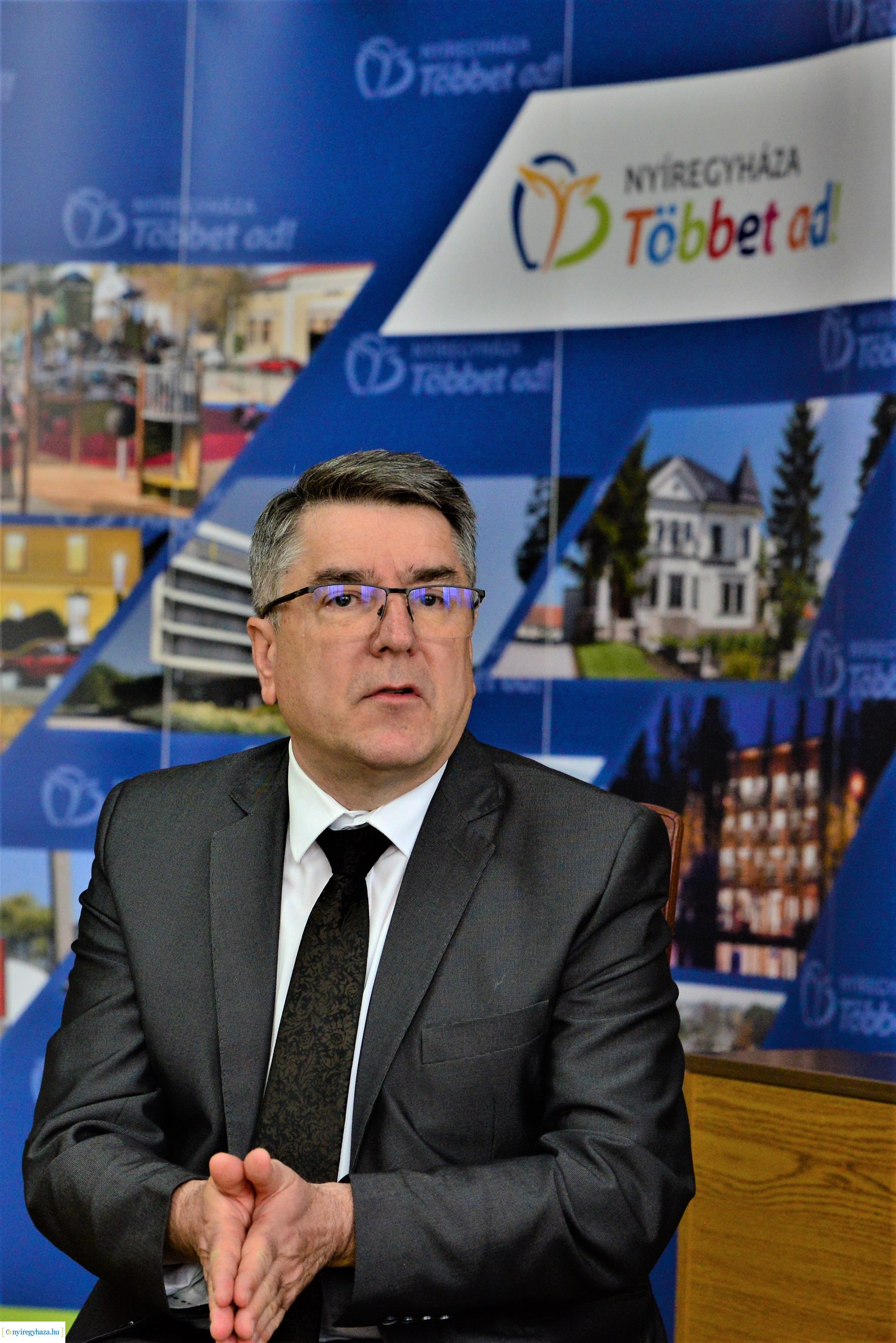 A Nyíregyházi Humanitárius Csoport elismerő okleveleinek átadása