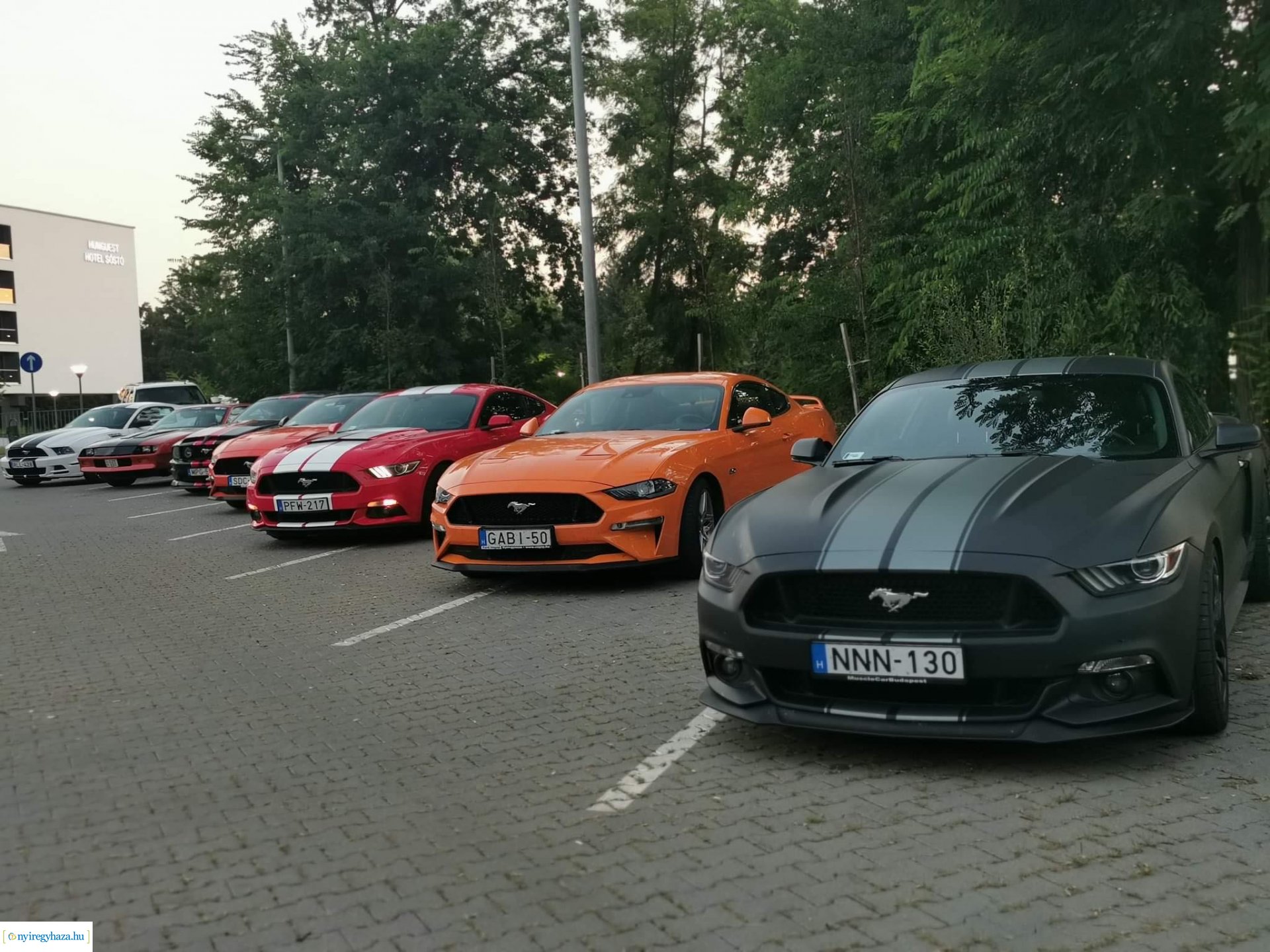 A nyíregyházi Mustang Klub autócsodái