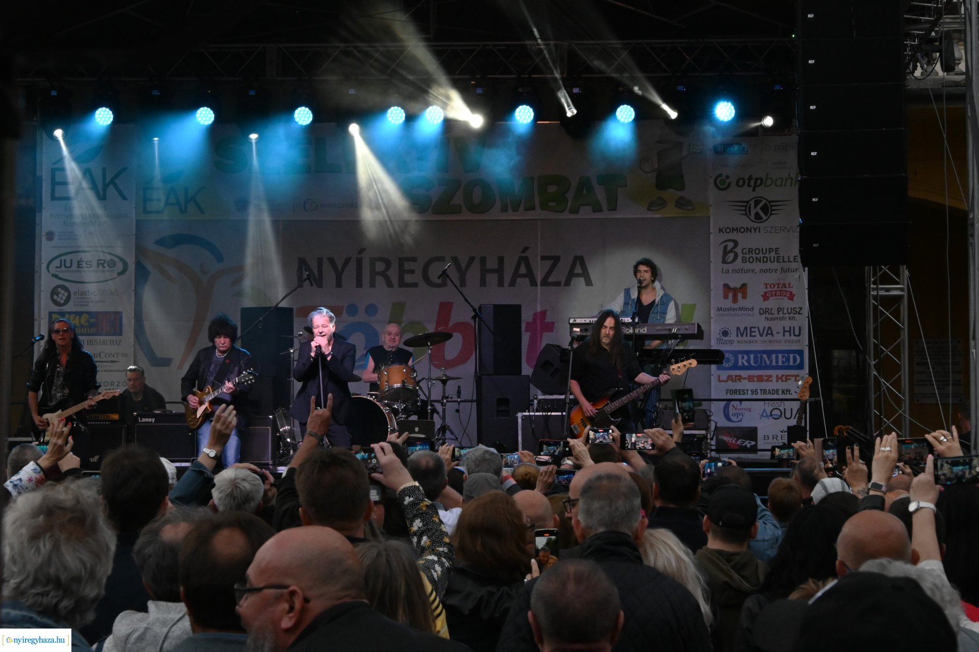 A Piramis együttes koncertje zárta a  Szelektív Szombatot