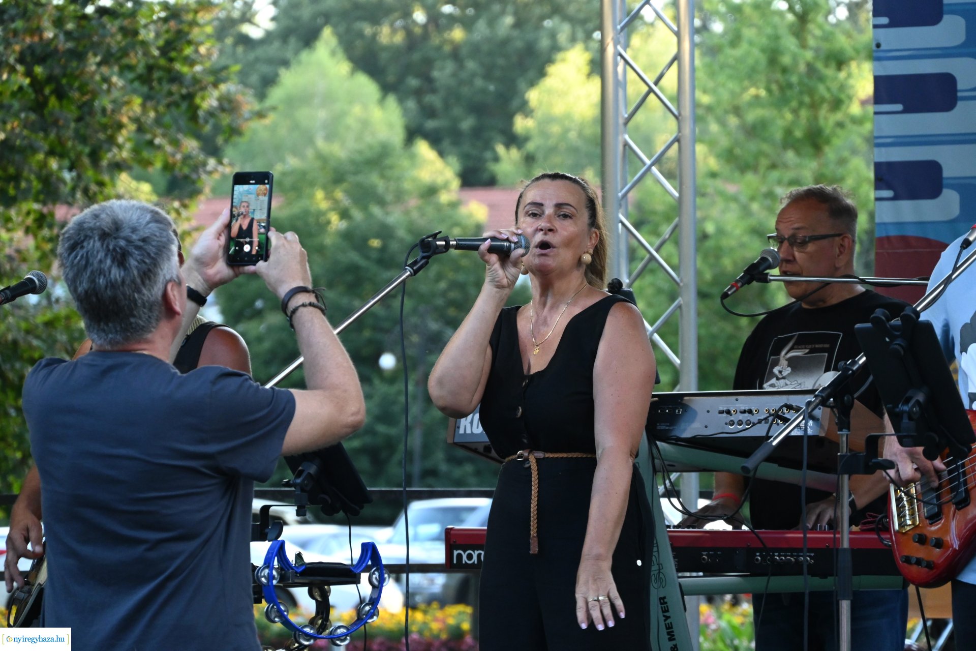 A Polip Band a Zene Sóstón programsorozat szinpadán