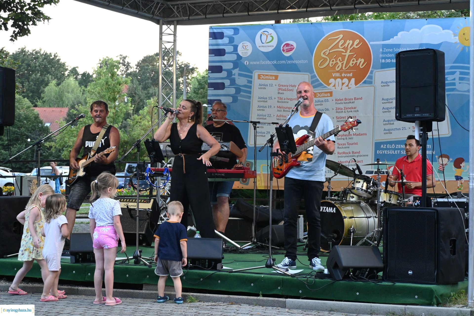 A Polip Band a Zene Sóstón programsorozat szinpadán