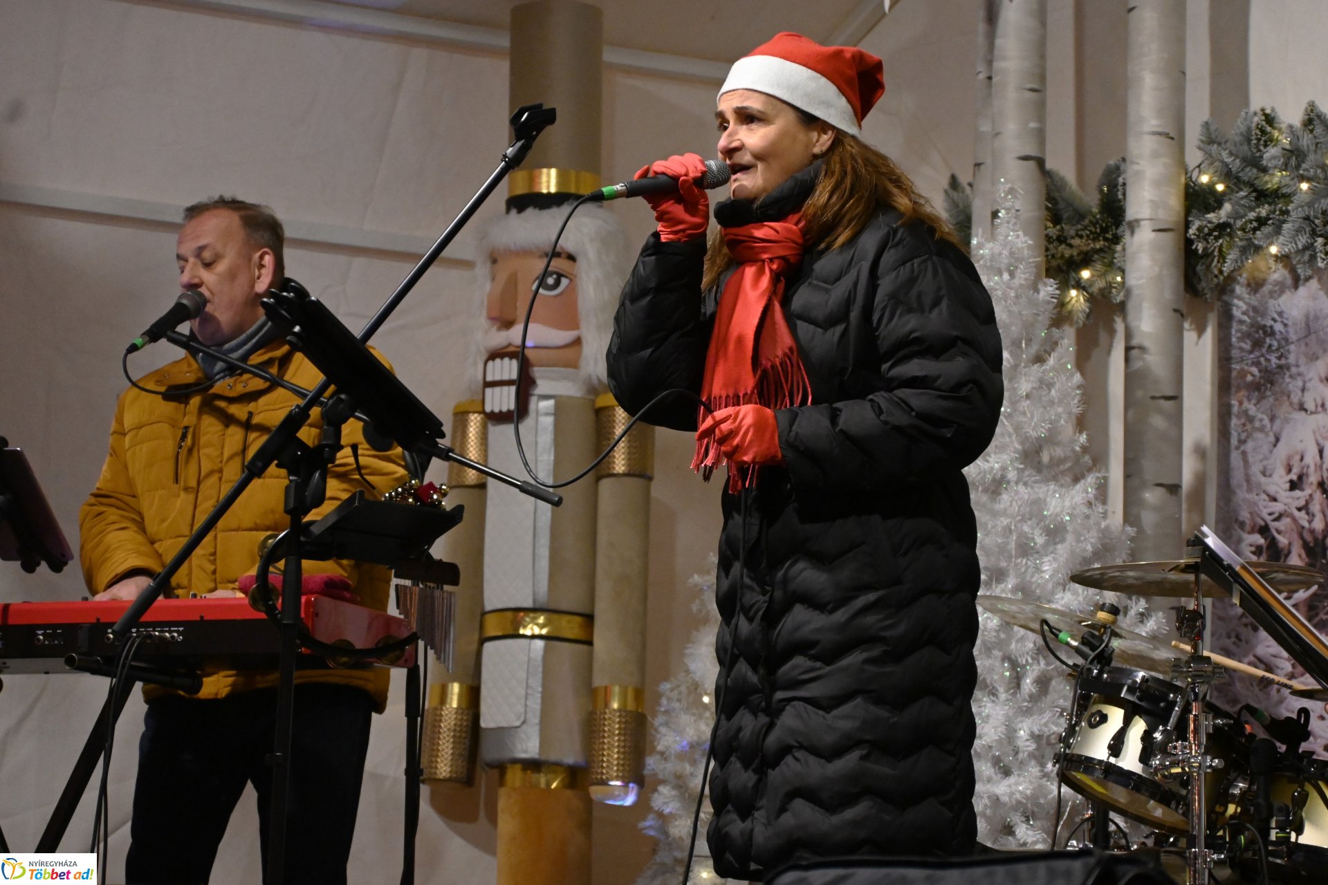 A Polip Band adventi  műsora - koncert a Kossuth téren