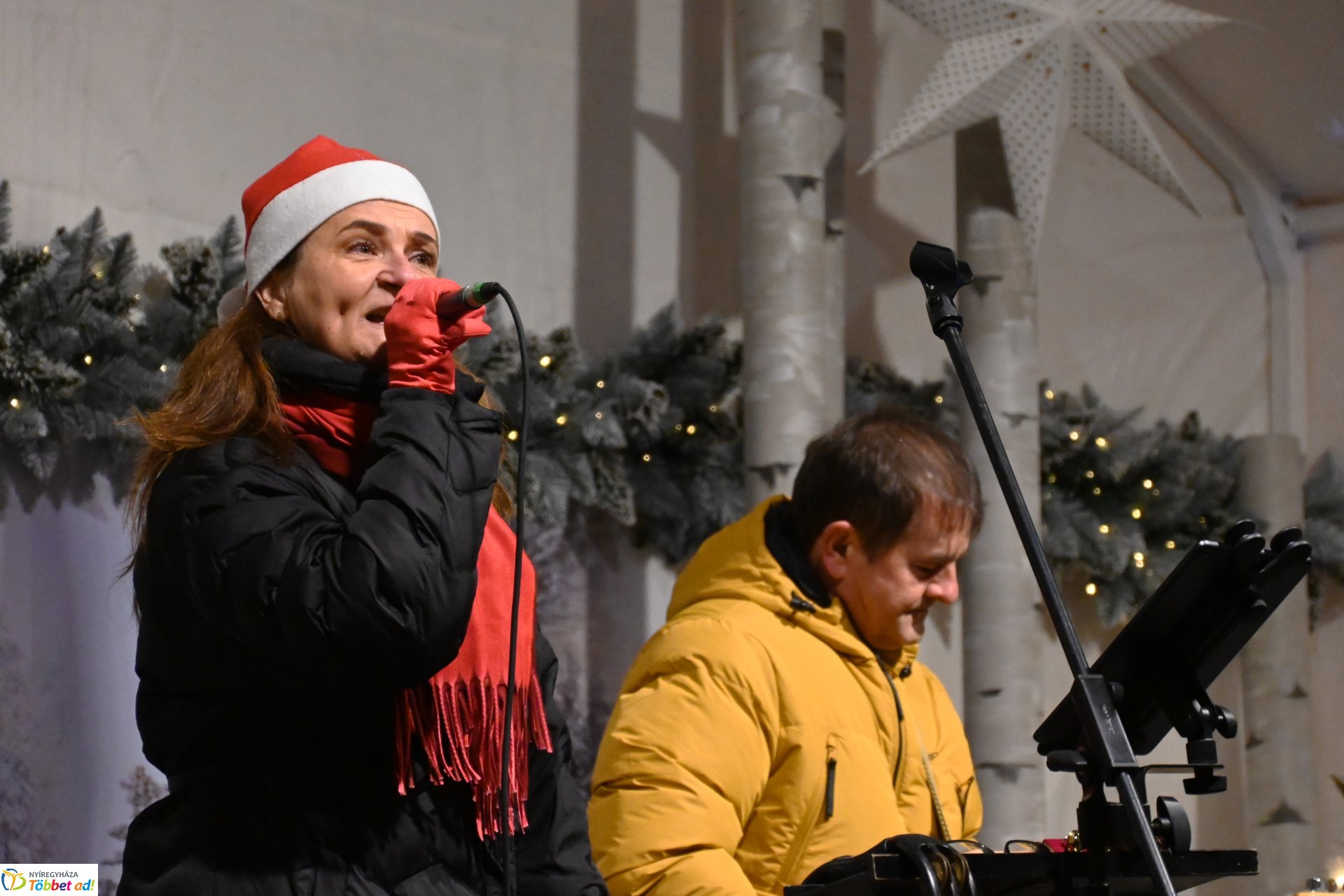 A Polip Band adventi  műsora - koncert a Kossuth téren