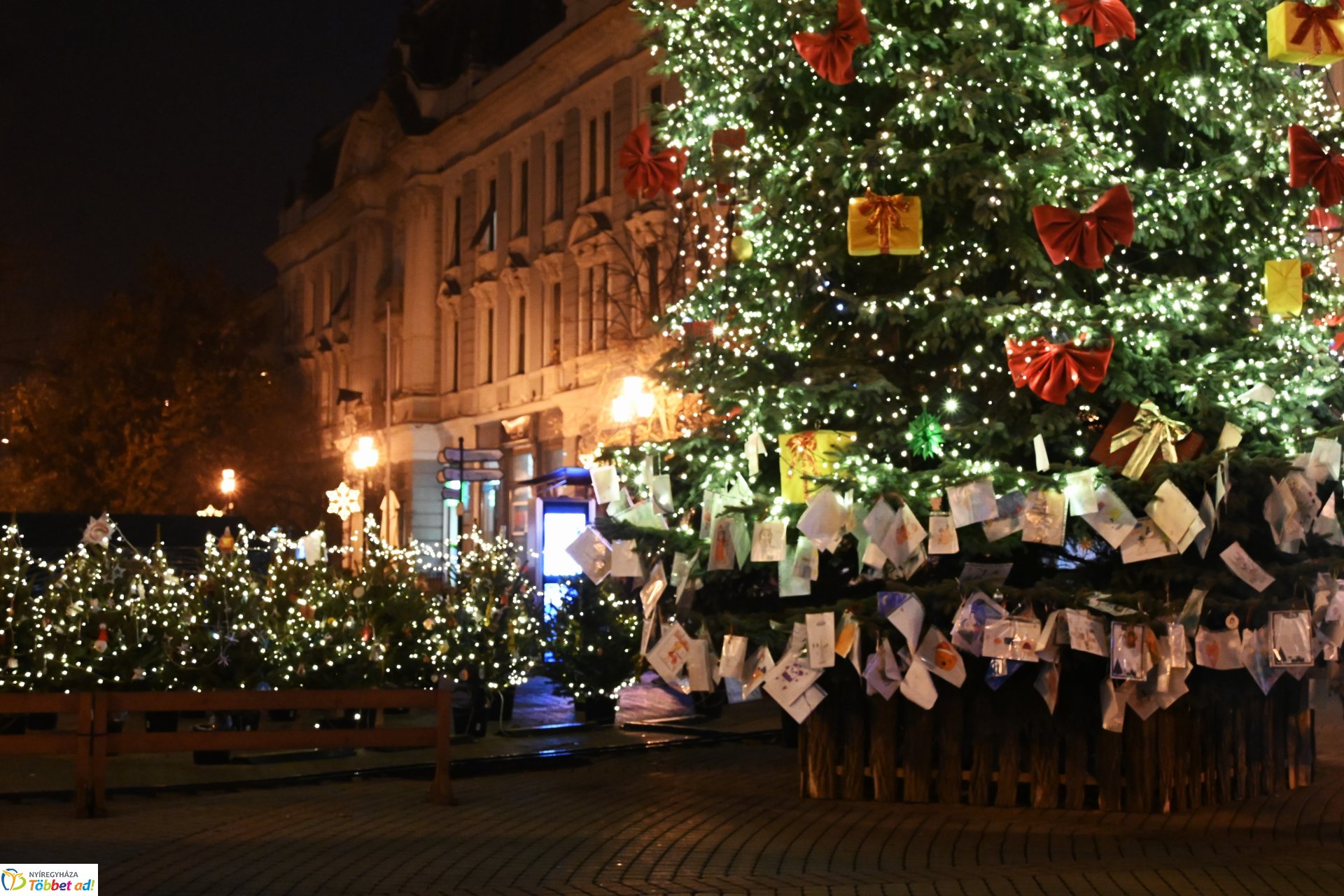 A Polip Band adventi  műsora - koncert a Kossuth téren