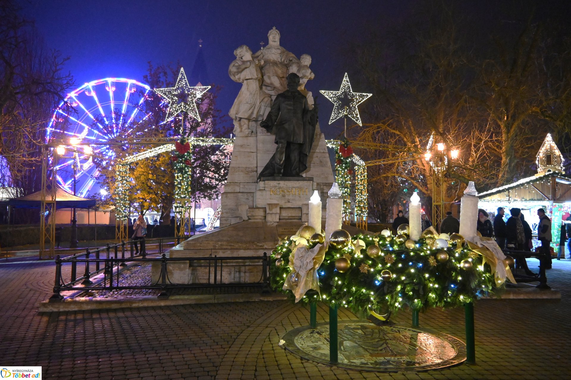 A Polip Band adventi  műsora - koncert a Kossuth téren