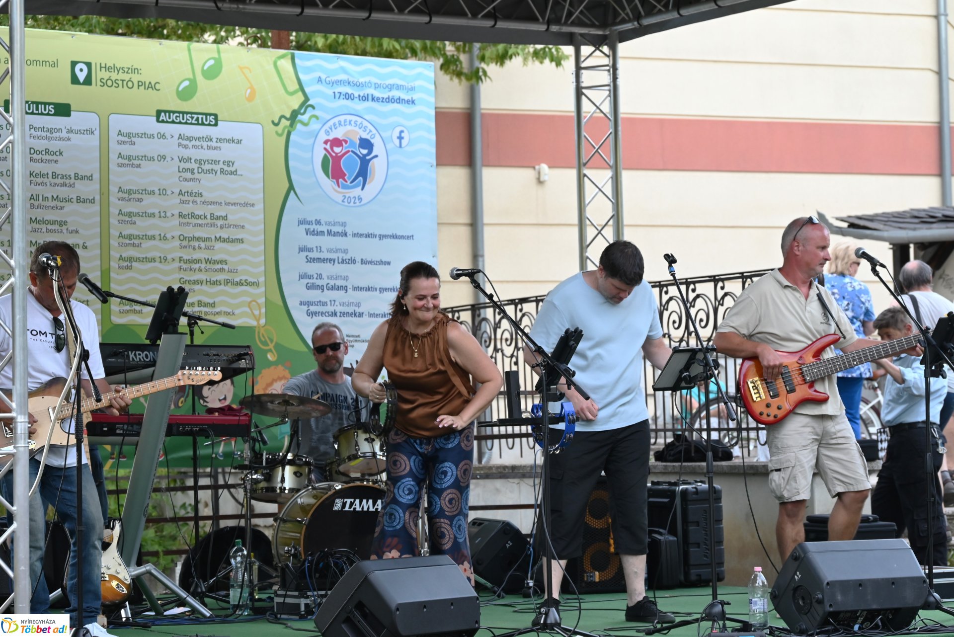 A Polip Band  koncertje a Zene Sóstón programsorozat színpadán