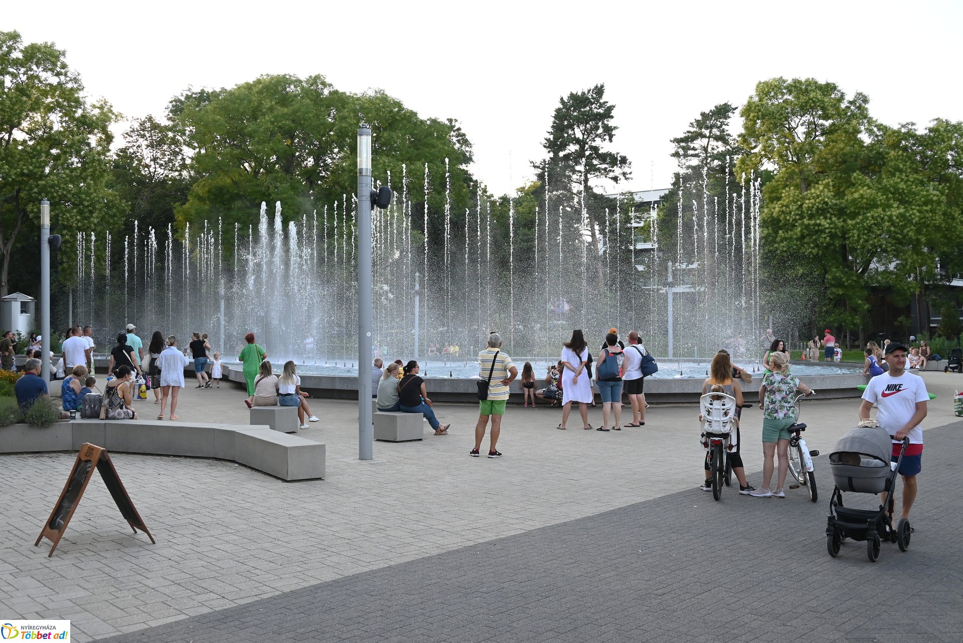 A Polip Band  koncertje a Zene Sóstón programsorozat színpadán