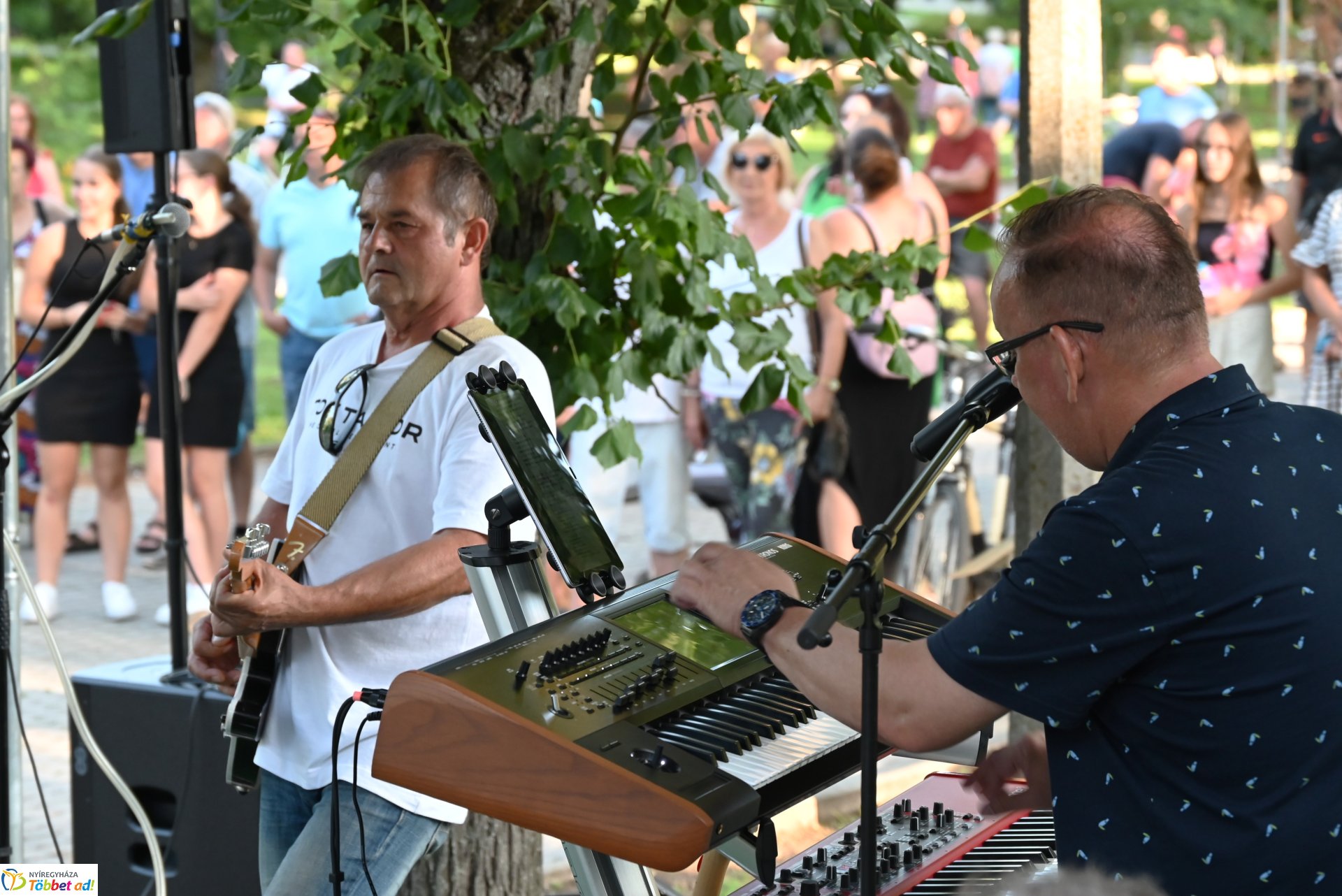 A Polip Band  koncertje a Zene Sóstón programsorozat színpadán