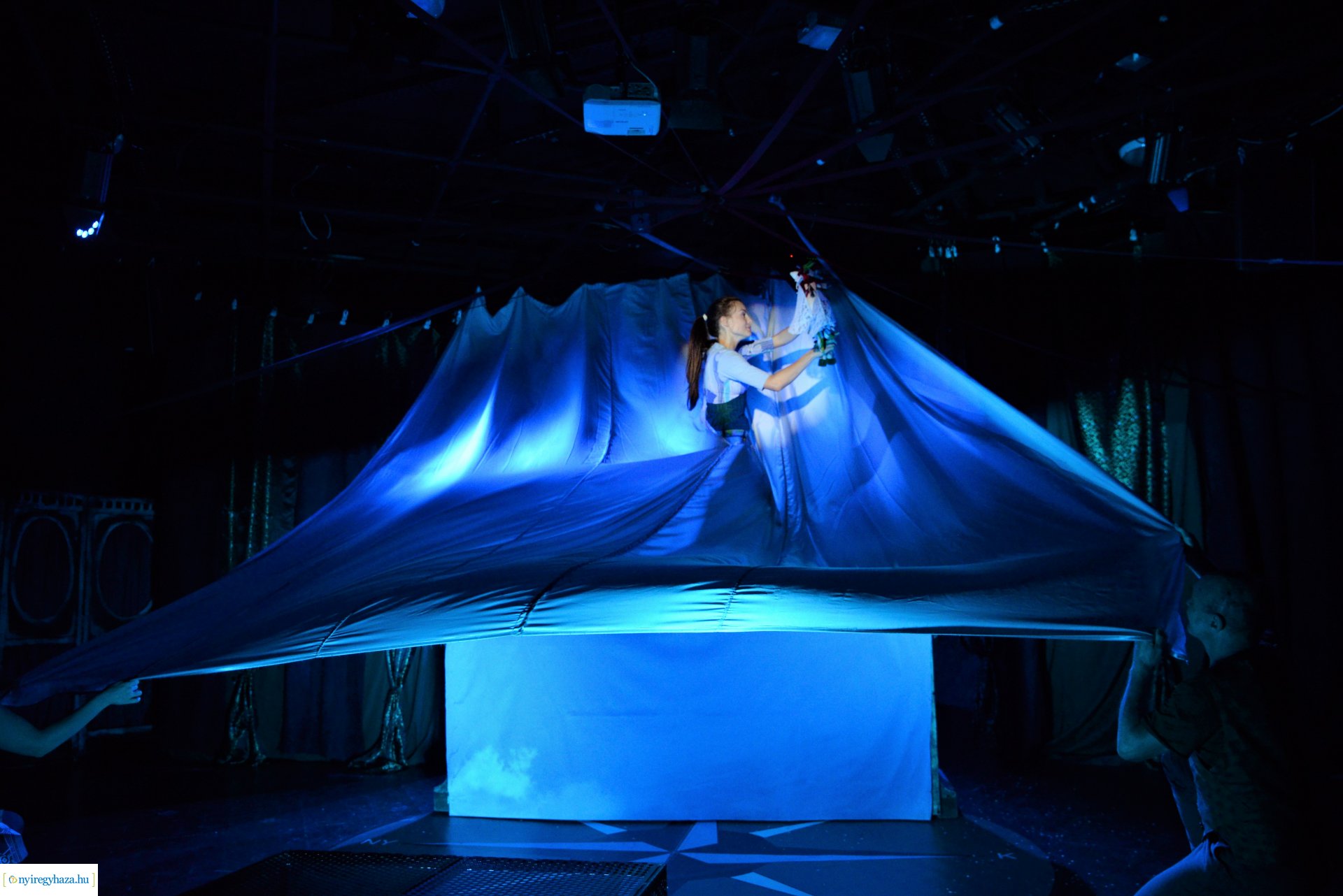 A púpos lovacska - beutató a MŰvész Stúdióban