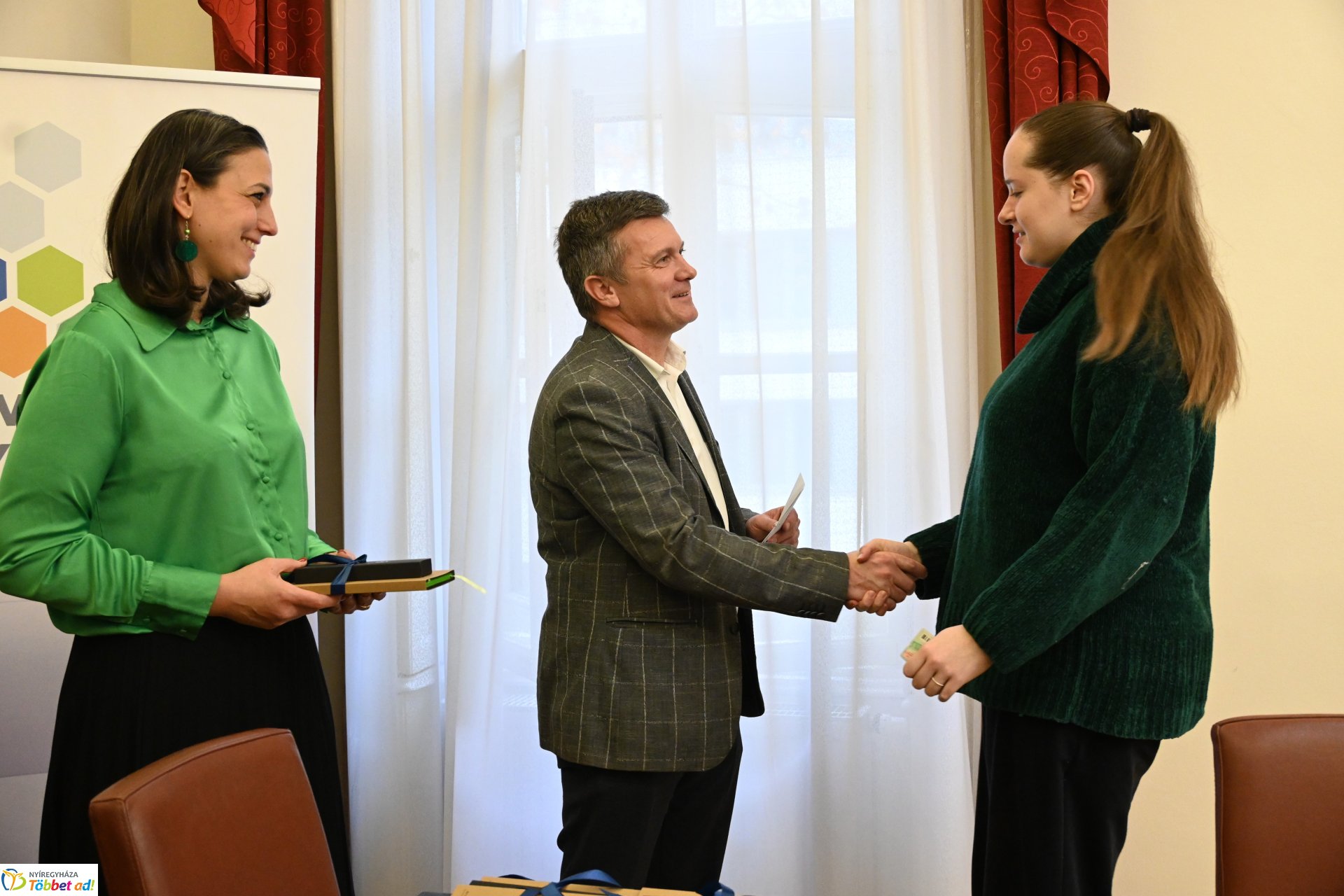 A Rászoruló Hallgatókért Közalapítvány támogatását kapták meg a fiatalok