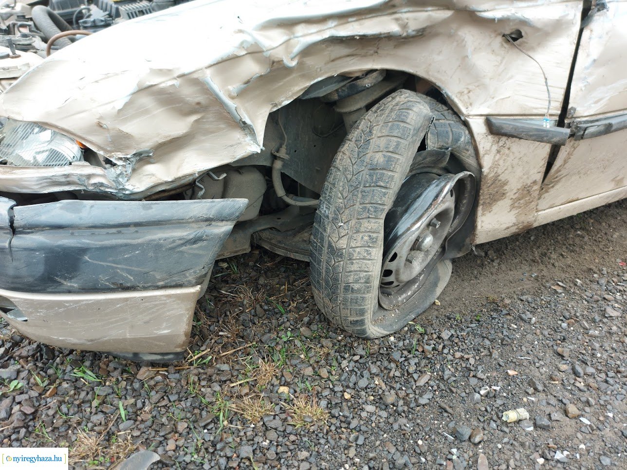 A reggeli ködös időben baleset történt Nyírtelek és Virányos között