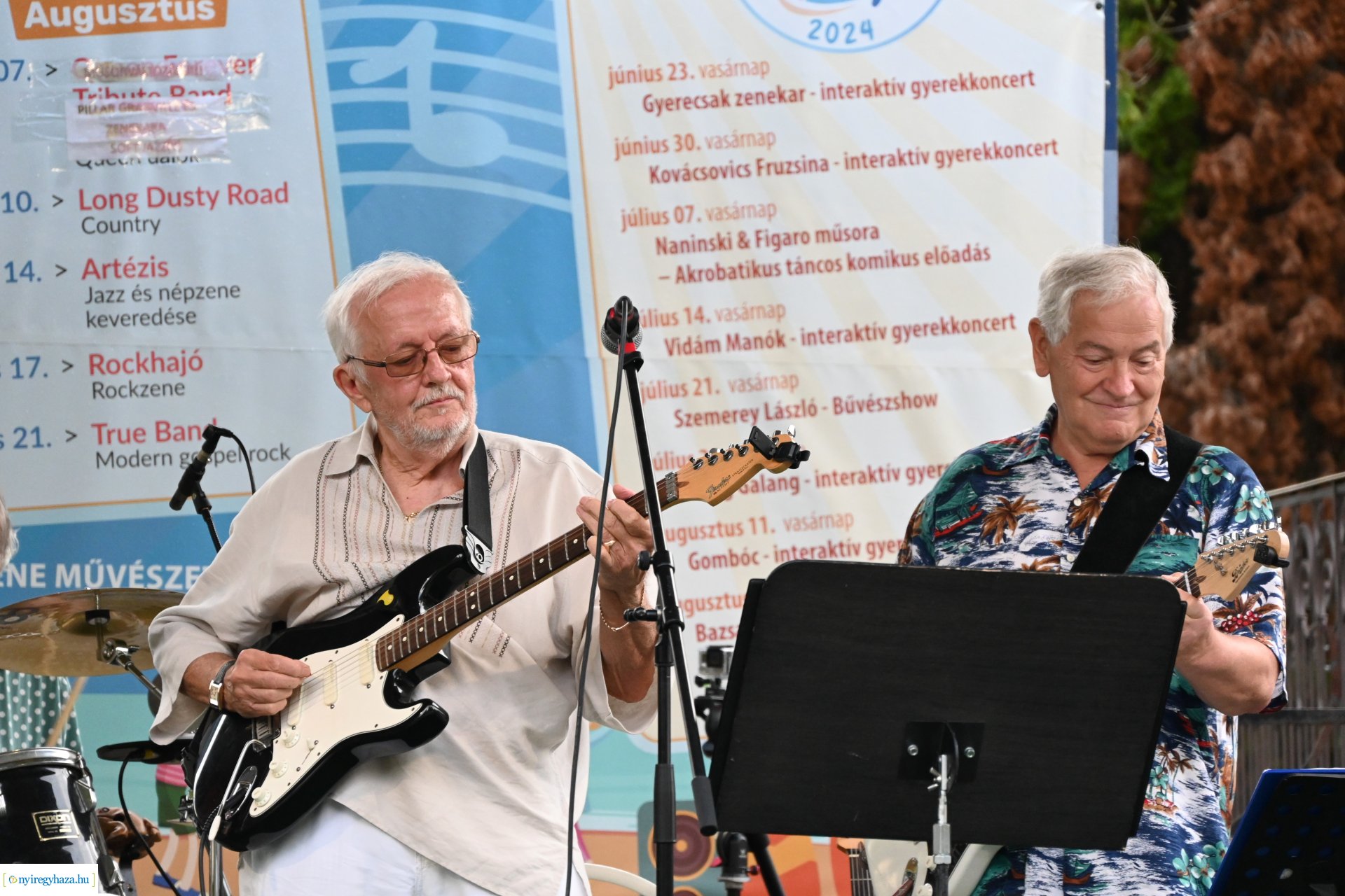 A Ret-Rock Band koncertje a Zene Sóstón programsorozat színpadán