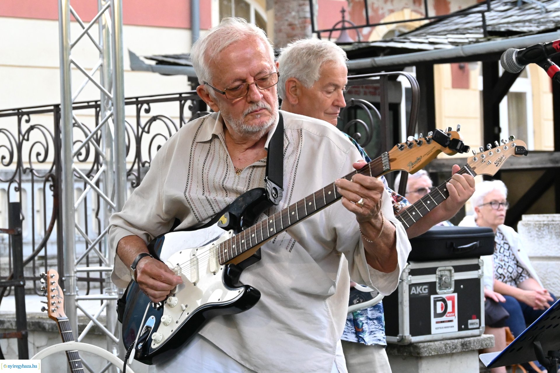 A Ret-Rock Band koncertje a Zene Sóstón programsorozat színpadán