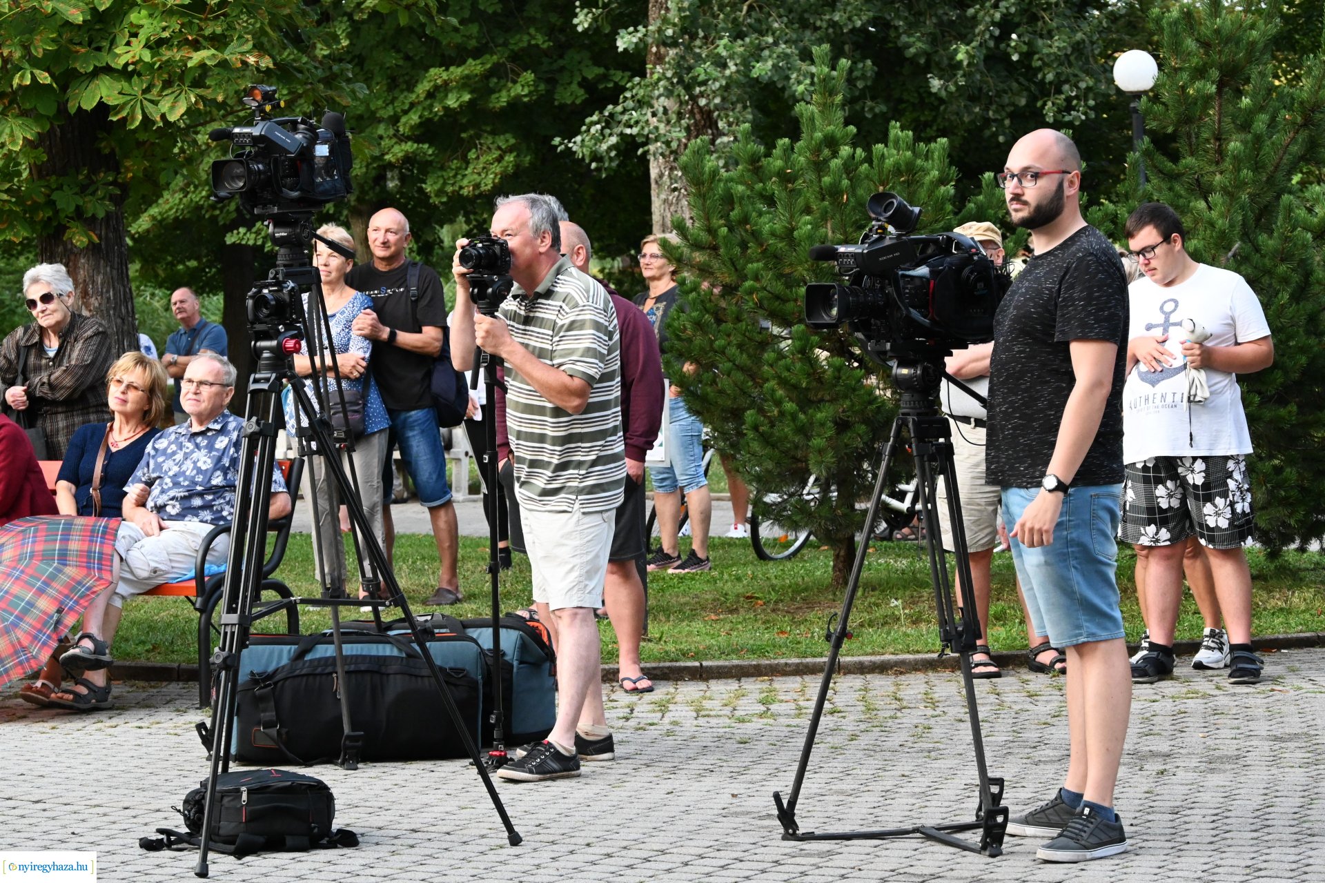 A Ret-Rock Band koncertje a Zene Sóstón programsorozat színpadán