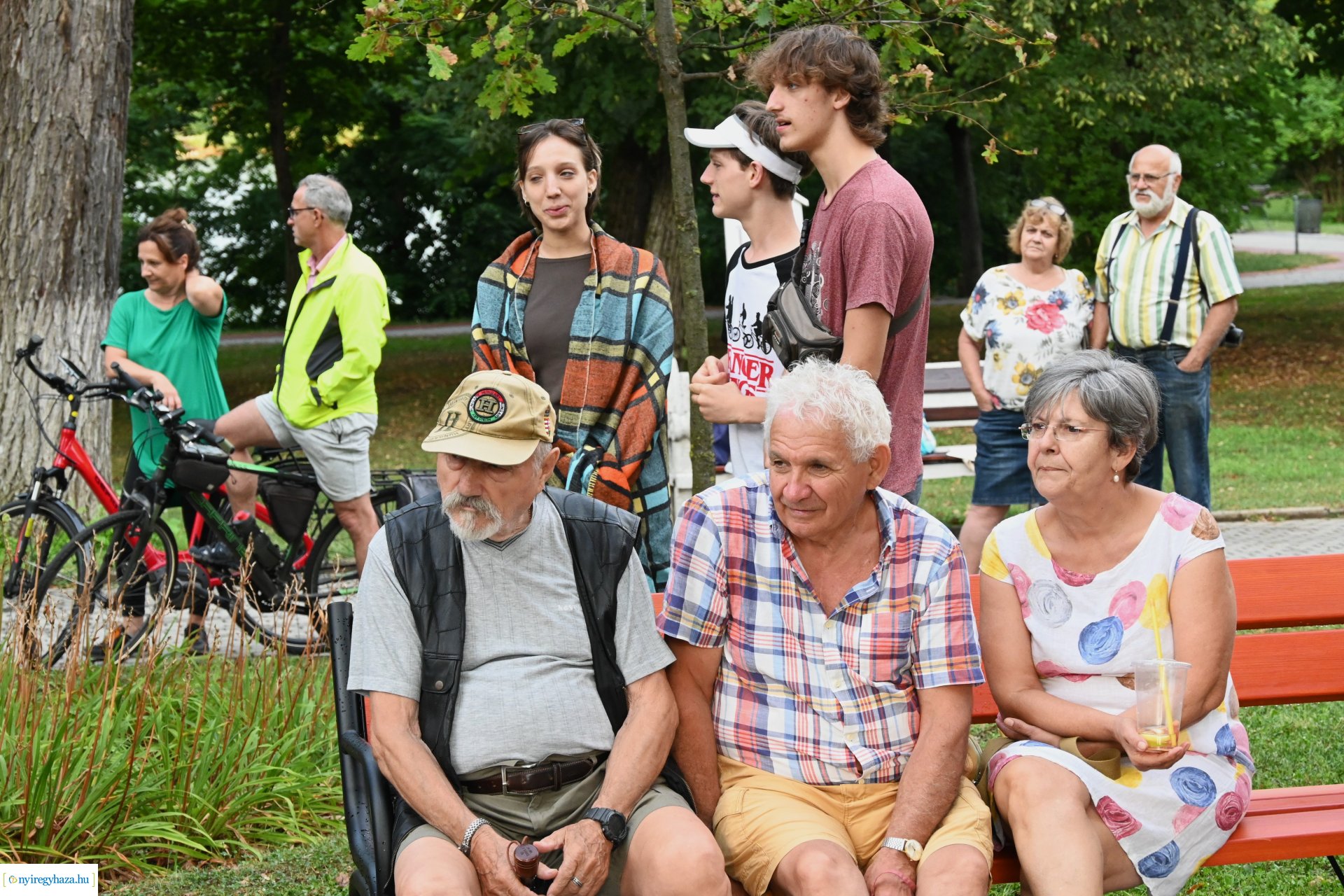 A Ret-Rock Band koncertje a Zene Sóstón programsorozat színpadán