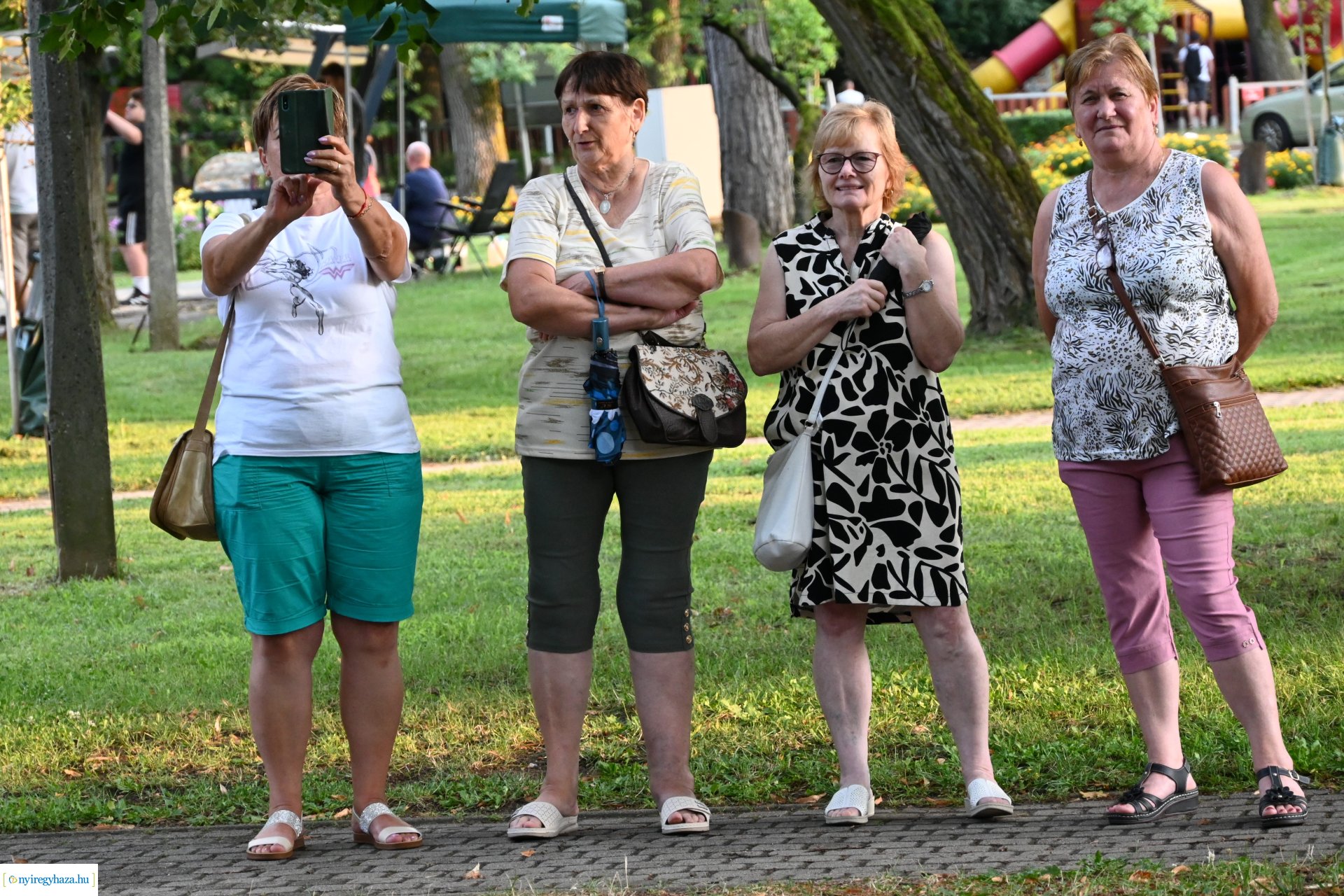 A Ret-Rock Band koncertje a Zene Sóstón programsorozat színpadán