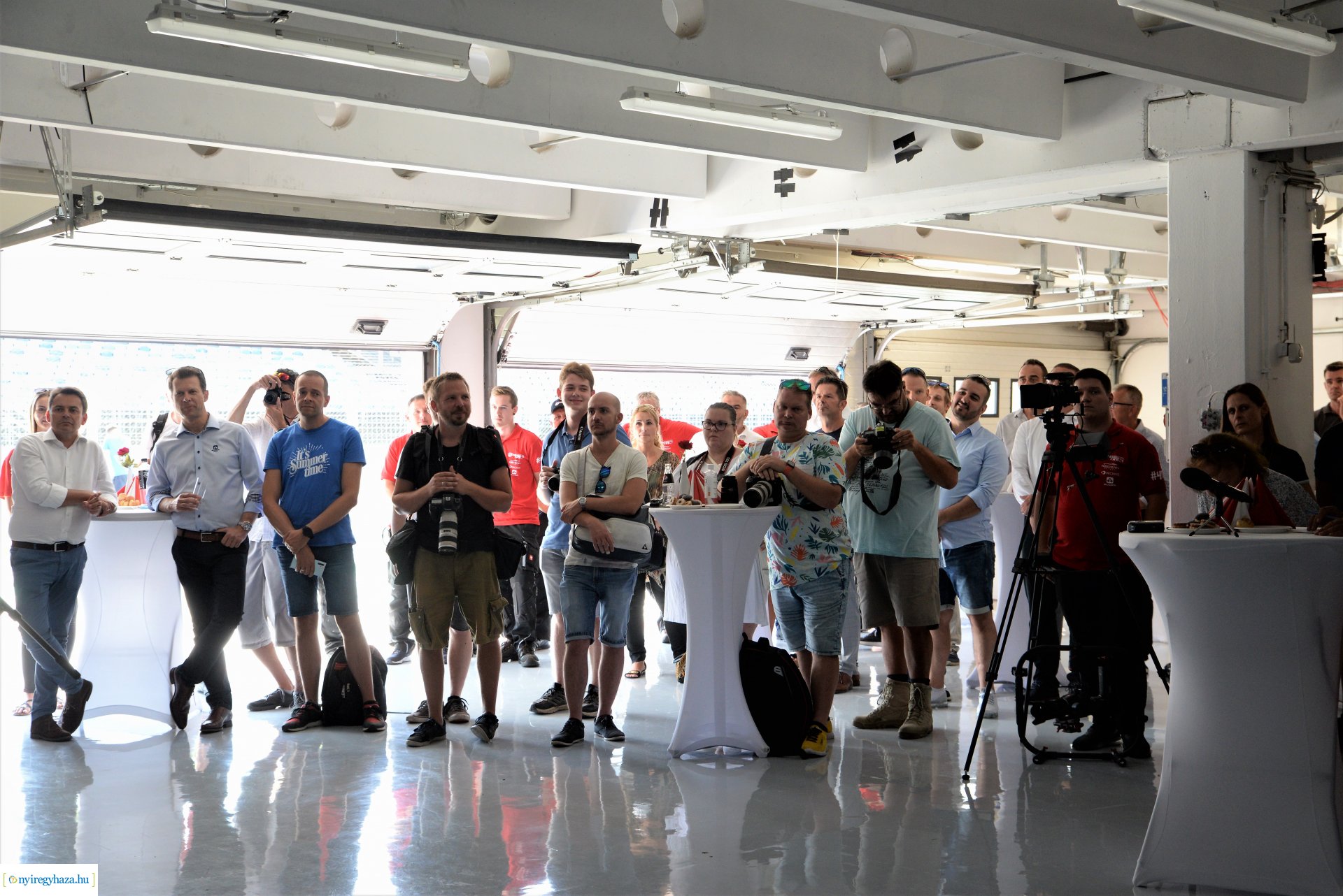 A Révész Truck Racing Team hivatalos versenykamion bemutatója